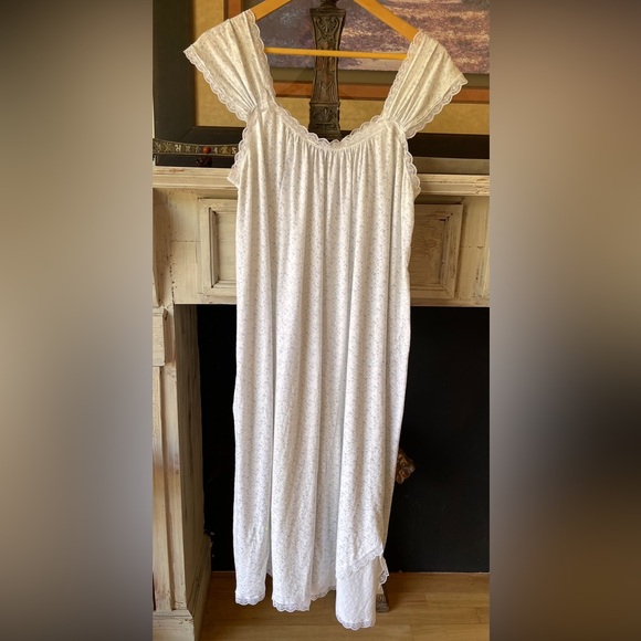 CHRISTIAN DIOR Oh-So-Soft Blue & White Cottagecore Nightgown EUC Size S ? - Picture 6 of 8